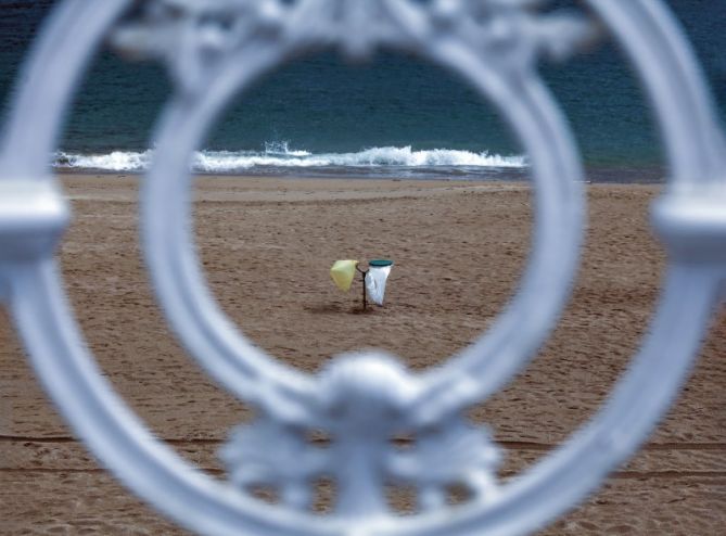 "playa limpia": foto en Donostia-San Sebastián