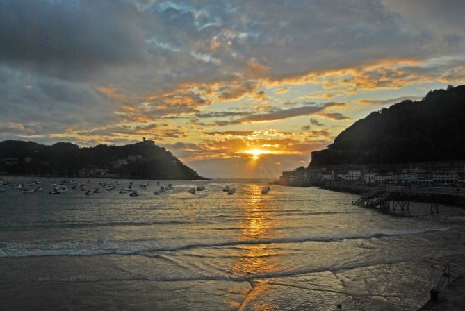 Puesta de sol en La Concha: foto en Donostia-San Sebastián