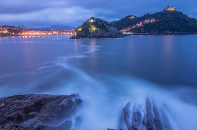 Santa Clara e Igeldo (hora dorada): foto en Donostia-San Sebastián