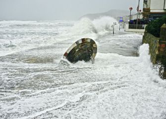 Temporal con grandes olas 