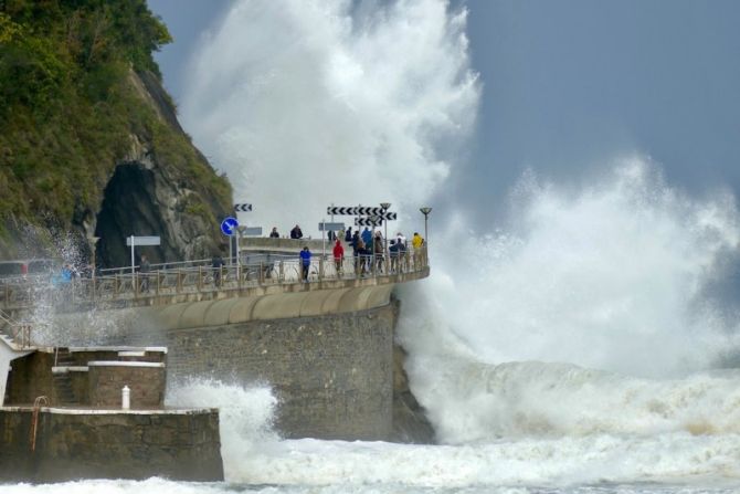 Temporal del mar en Zarautz : foto en Zarautz