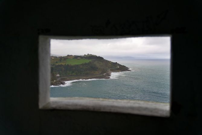 ventana al mar: foto en Getaria