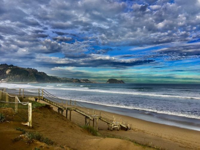 Zarauzko hondartza  iñurritzan : foto en Zarautz