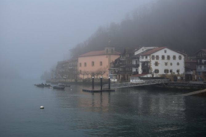 LAINO ARTETIK - DE ENTRE LA NIEBLA: foto en Pasaia