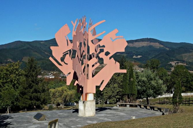 MONUMENTO AL PASTOR: foto en Oñati