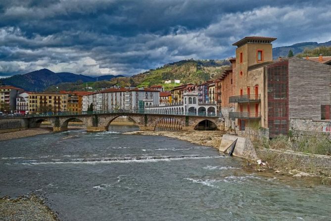 NAFARROA ZUBIA: foto en Tolosa