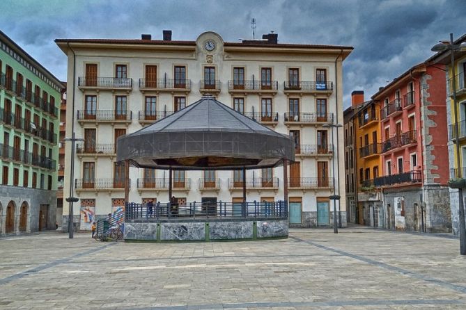 PLAZA BERRIA: foto en Tolosa