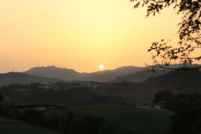 Amanece por Peñas.: foto en Donostia-San Sebastián