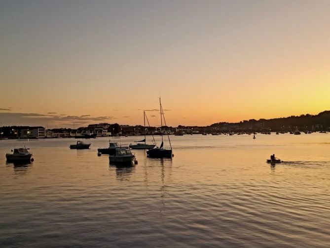 Amanecer en Txingudi : foto en Hondarribia