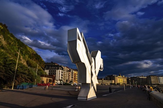 atardecer sobre la Paloma: foto en Donostia-San Sebastián