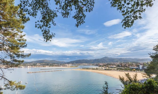 bahia de txingudi: foto en Hondarribia