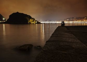 Beso a larga exposición