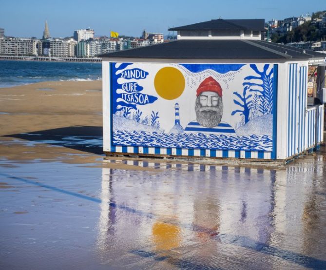 El chiringuito de la playa: foto en Donostia-San Sebastián