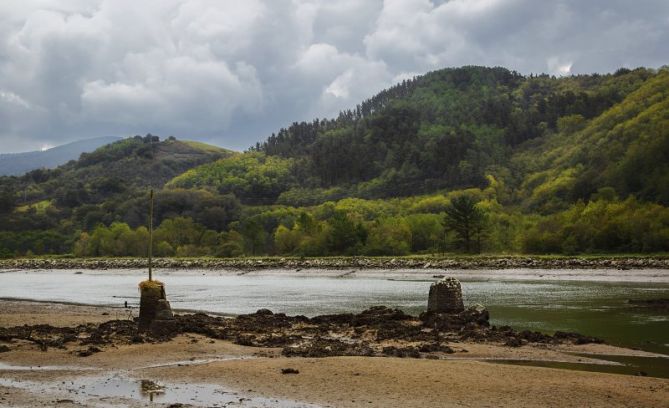 Cuando baja la marea ...: foto en Orio