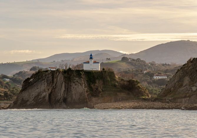 Faro de Zumaia: foto en Zumaia