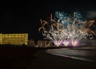 Fuegos en el espigón