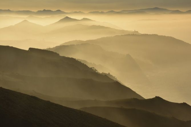 LAUSOTUAK - DIFUMINADOS: foto en Pasaia