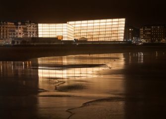 Los reflejos del Kursaal.