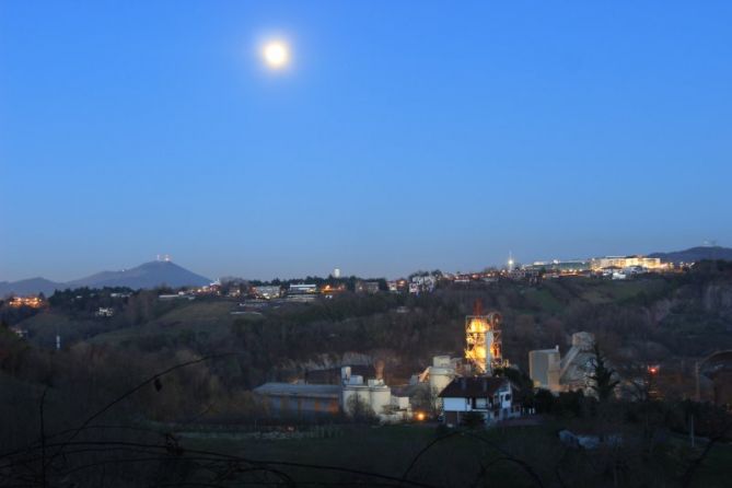 Luna llena: foto en Donostia-San Sebastián