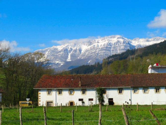 paisaje euskaldun: foto en Segura