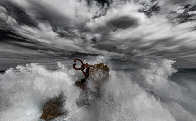 El Peine bajo las olas: foto en Donostia-San Sebastián