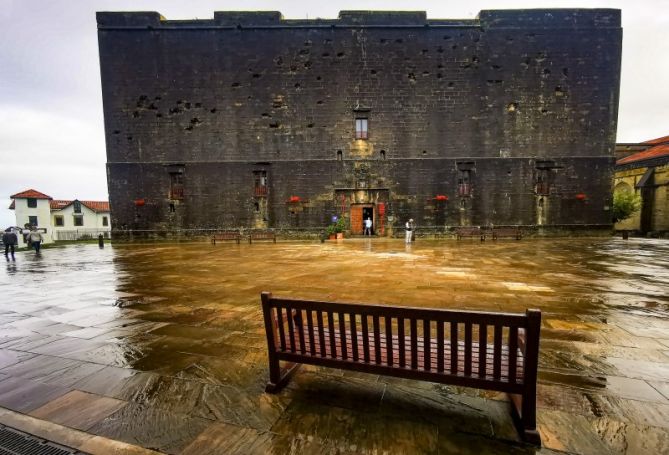 Plaza de Armas : foto en Hondarribia