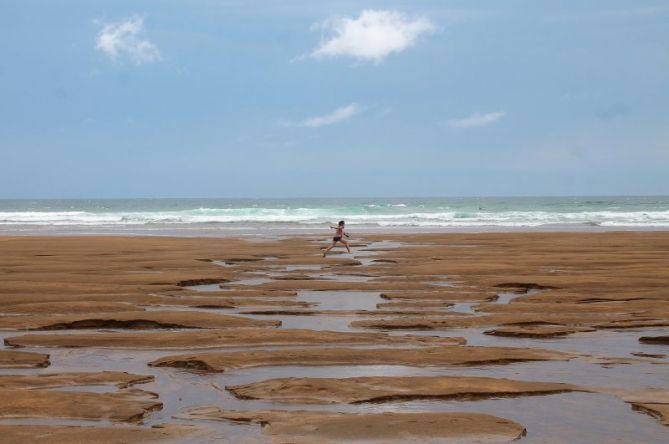 Salto feliz: foto en Zarautz