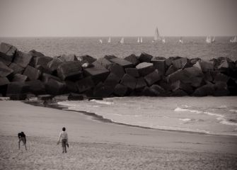 Veleros en la playa de Gros