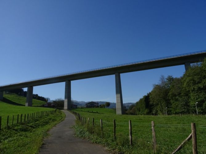 Alta velocidad : foto en Zizurkil