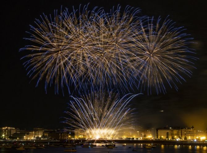 Su artifizialak: foto en Donostia-San Sebastián