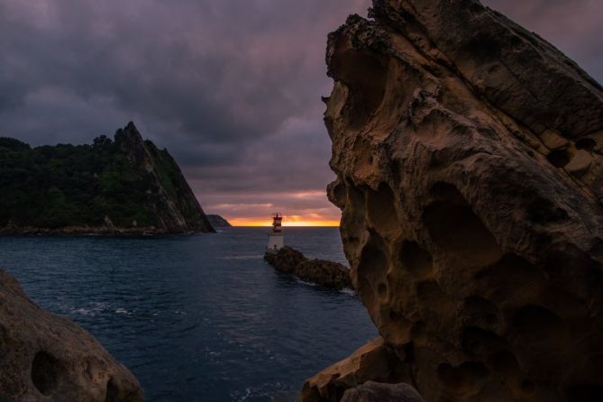 Atardecer en el faro de Pasaia: foto en Pasaia