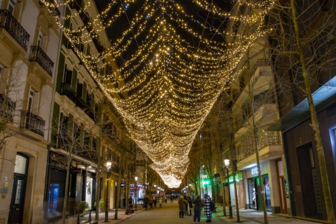 Bajo las luces: foto en Donostia-San Sebastián