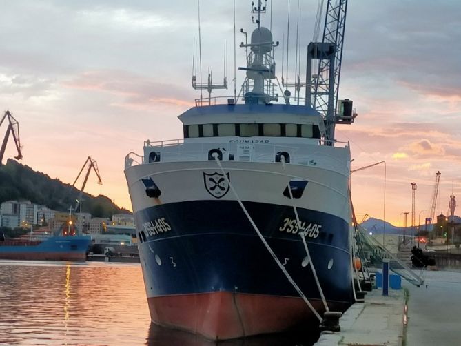 Barco pesquero : foto en Pasaia