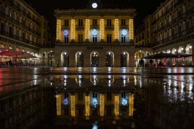 La Consti en Navidad: foto en Donostia-San Sebastián