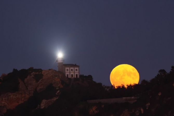 Doble Faro: foto en Getaria