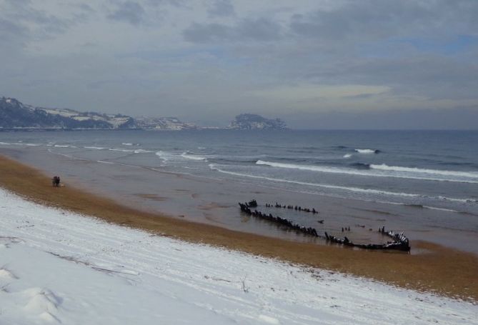 El Gustav en la nieve.: foto en Zarautz