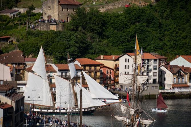 Itsasoen belaunaldiak: foto en Pasaia