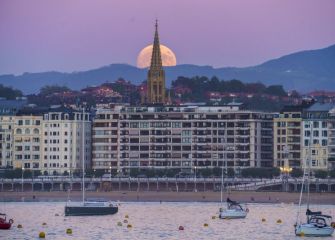 LA LUNA EN DONOSTI