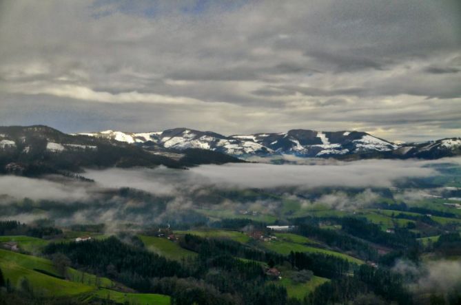 NIEBLA: foto en Elgeta