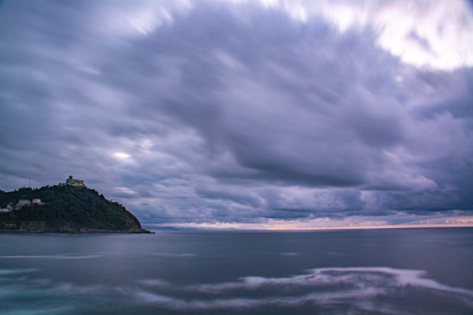 Nubes amenazantes.: foto en Donostia-San Sebastián