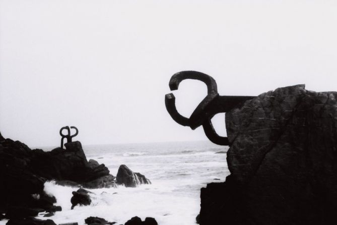 EL PEINE DE LOS VIENTOS: foto en Donostia-San Sebastián