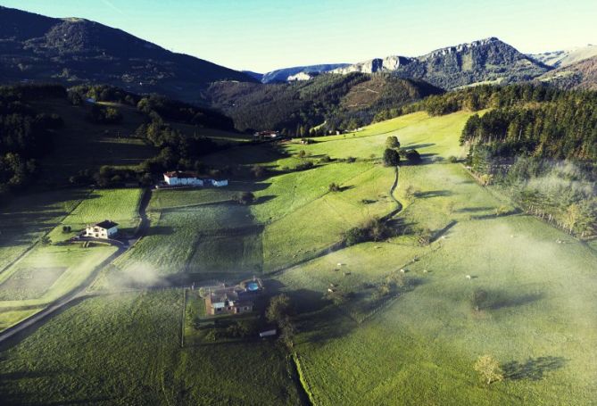 PRIMERAS HORAS: foto en Oñati