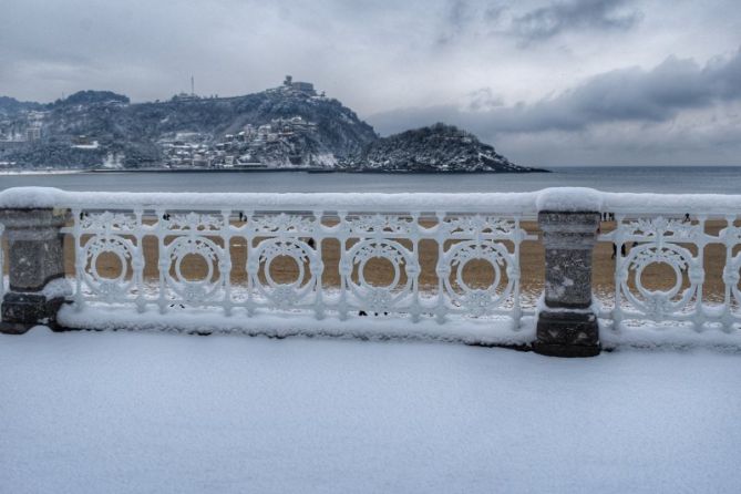 Bajo la nieve: foto en Donostia-San Sebastián