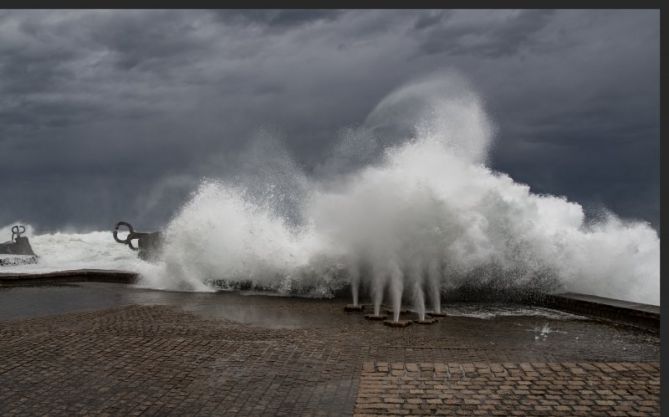 El Cantábrico cuando se enfada: foto en Donostia-San Sebastián