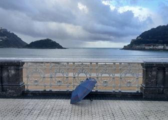 Donosti bajo la lluvia