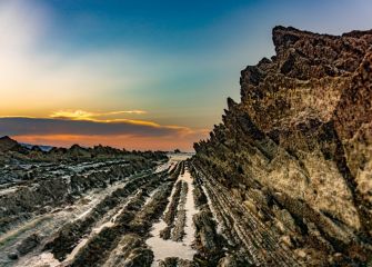 Entre rocas majestuosas