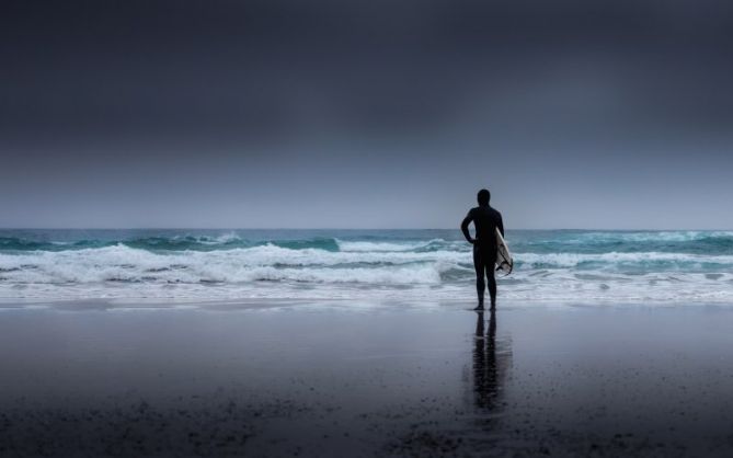 Esperando la ola: foto en Donostia-San Sebastián