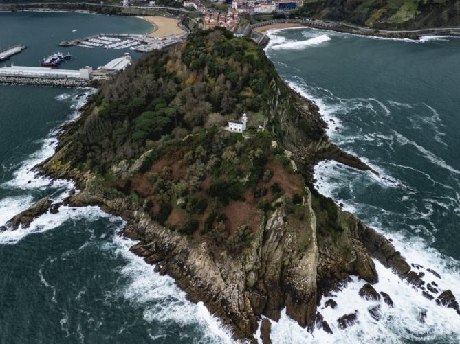 Faro de Getaria: foto en Getaria