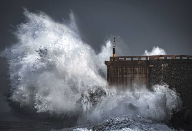 La furia del mar: foto en Mutriku