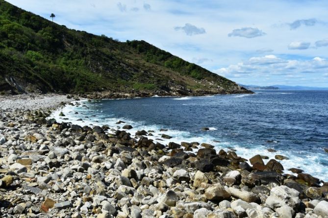 HARRIZKO HONDARTZA - PLAYA DE PIEDRAS: foto en Donostia-San Sebastián